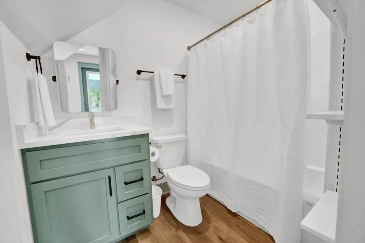 Stylish Studio With Loft On East End Of Pcb Just Half Mile To Beach Panama City Beach 0*,  Stati Uniti